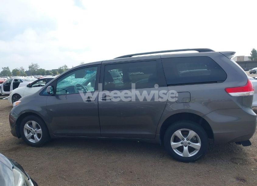 Photo 14 of 2013 Toyota Sienna LE V6 8 PASSENGER (VIN 5TDKK3DCXDS387152)