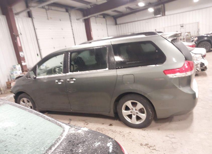 Photo 15 of 2013 Toyota Sienna LE V6 8 PASSENGER (VIN 5TDKK3DCXDS403625)