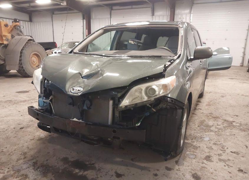 Photo 6 of 2013 Toyota Sienna LE V6 8 PASSENGER (VIN 5TDKK3DCXDS403625)