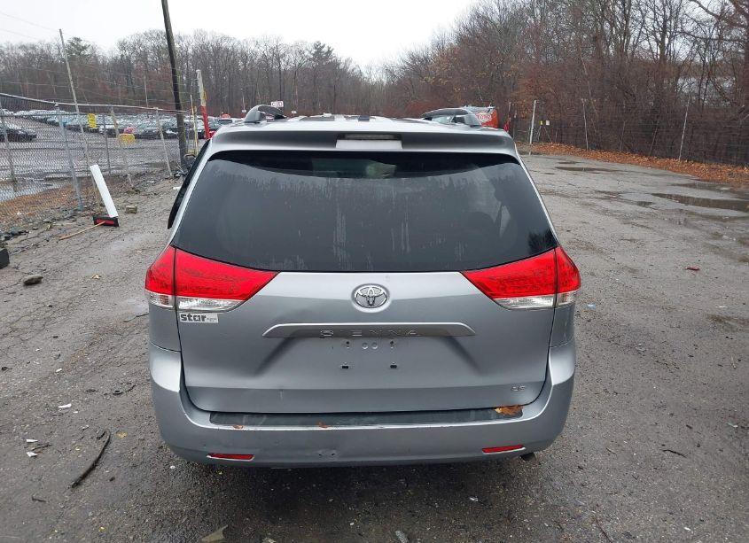 Photo 16 of 2014 Toyota Sienna LE V6 8 PASSENGER (VIN 5TDKK3DCXES422936)