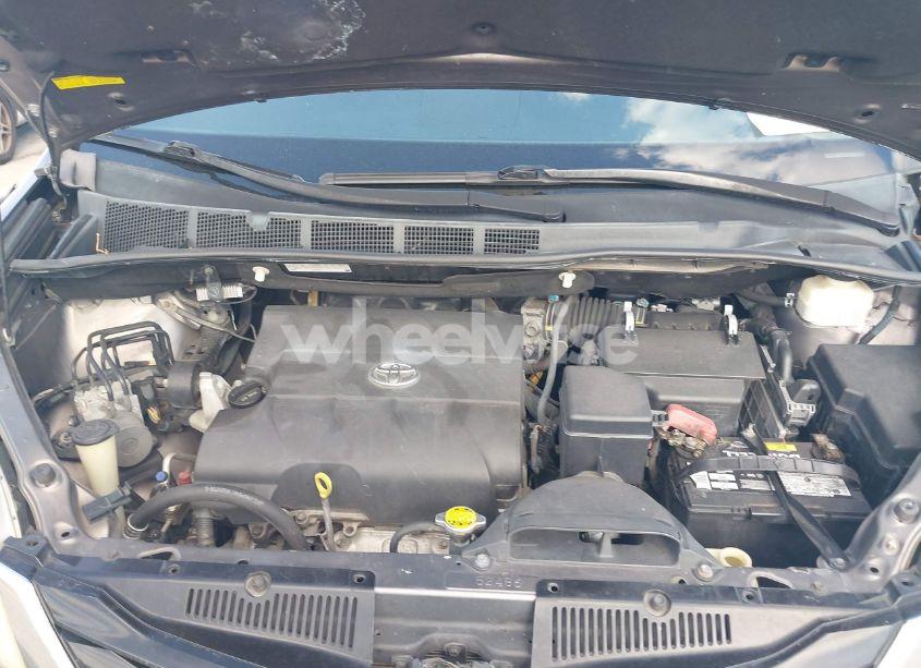 Photo 10 of 2014 Toyota Sienna LE V6 8 PASSENGER (VIN 5TDKK3DCXES432611)