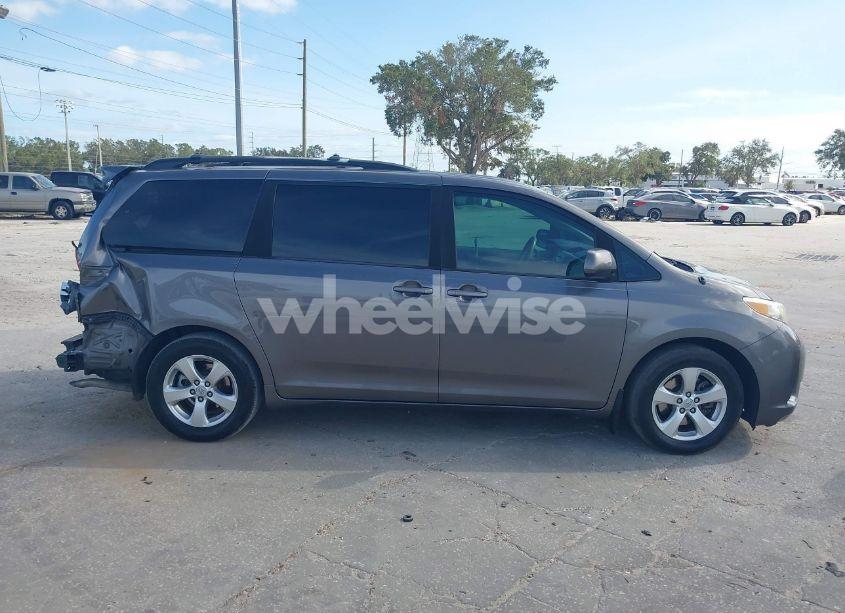 Photo 14 of 2014 Toyota Sienna LE V6 8 PASSENGER (VIN 5TDKK3DCXES432611)