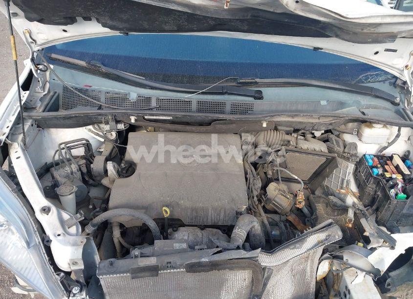 Photo 10 of 2014 Toyota Sienna LE V6 8 PASSENGER (VIN 5TDKK3DCXES457492)