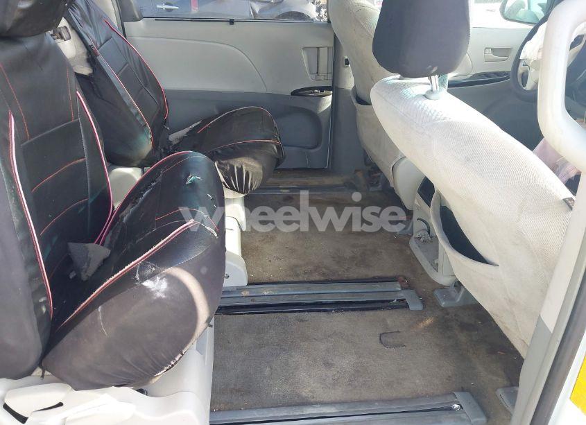 Photo 8 of 2014 Toyota Sienna LE V6 8 PASSENGER (VIN 5TDKK3DCXES457492)