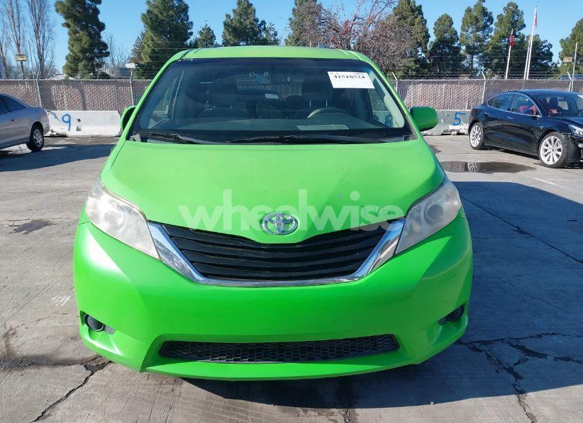 Photo 12 of 2014 Toyota Sienna LE V6 8 PASSENGER (VIN 5TDKK3DCXES475099)