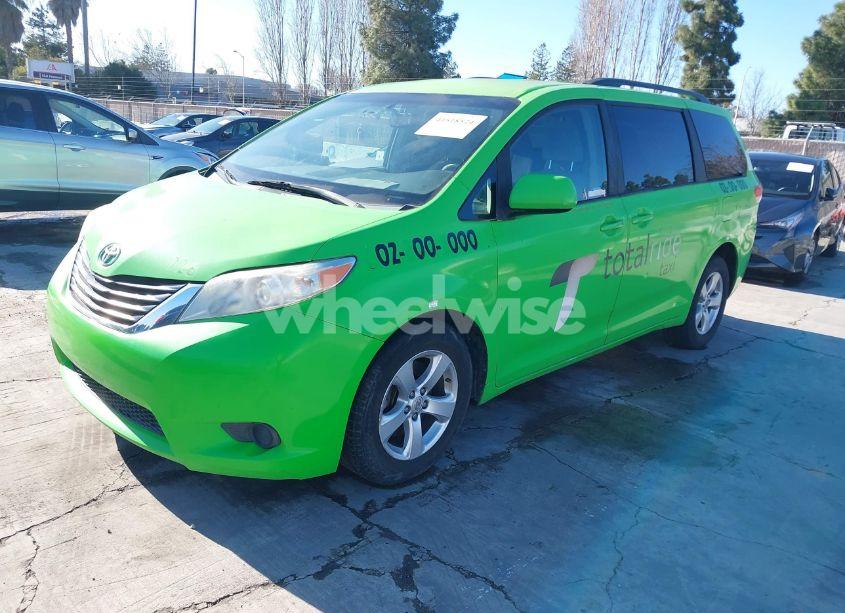 Photo 2 of 2014 Toyota Sienna LE V6 8 PASSENGER (VIN 5TDKK3DCXES475099)