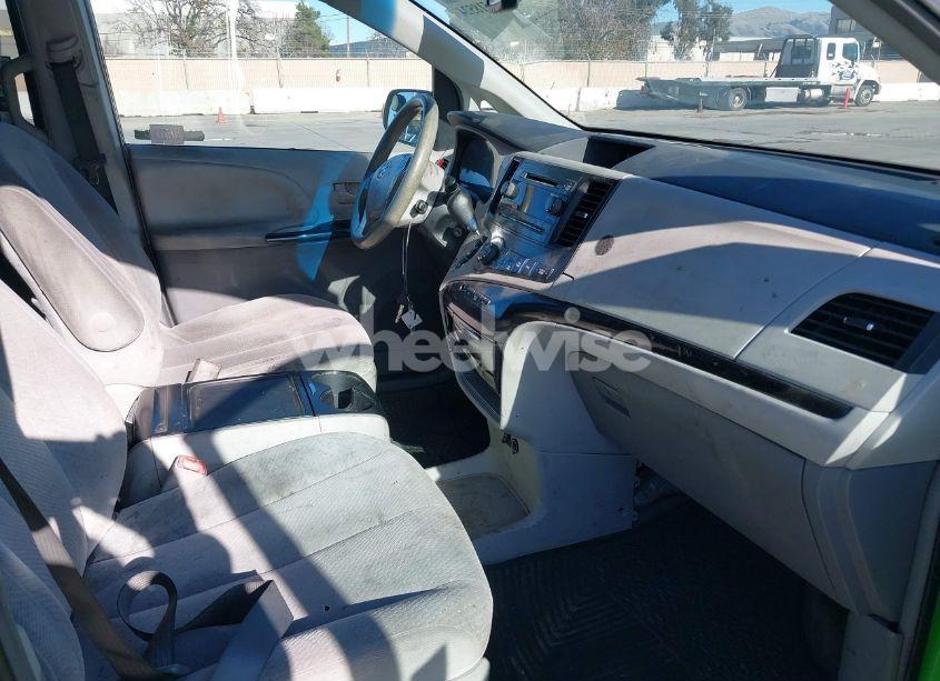 Photo 5 of 2014 Toyota Sienna LE V6 8 PASSENGER (VIN 5TDKK3DCXES475099)