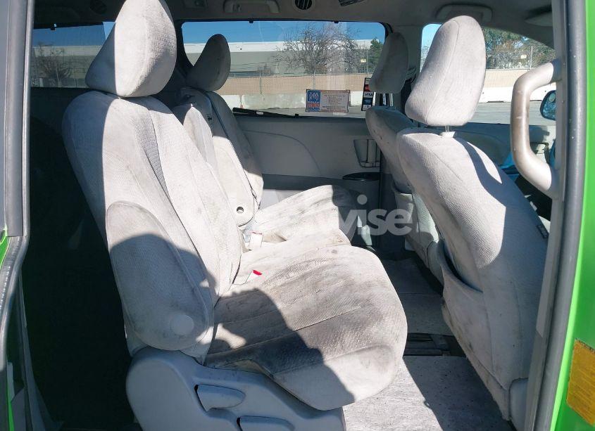 Photo 8 of 2014 Toyota Sienna LE V6 8 PASSENGER (VIN 5TDKK3DCXES475099)
