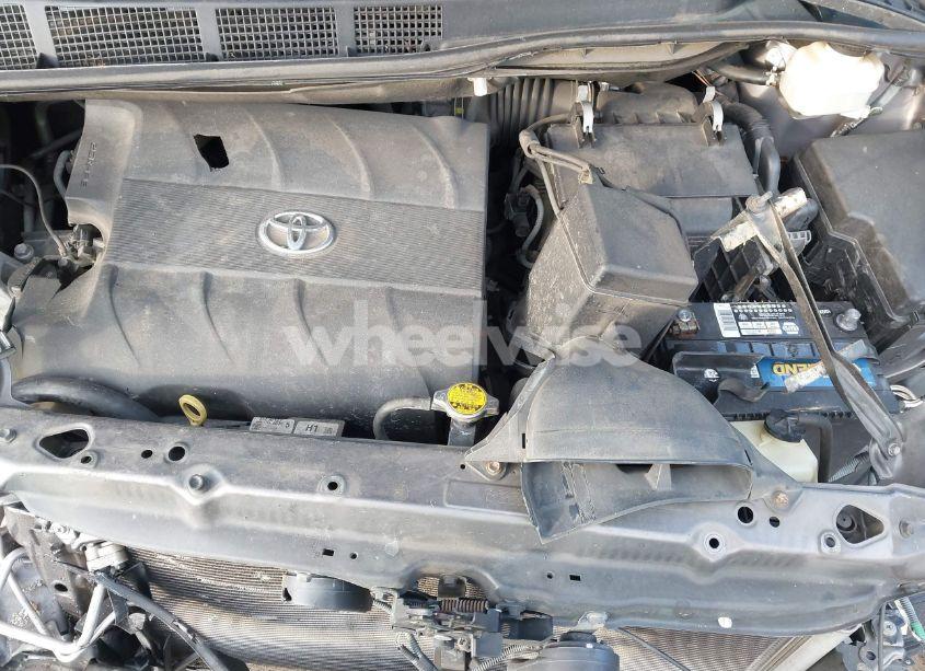 Photo 10 of 2014 Toyota Sienna LE V6 8 PASSENGER (VIN 5TDKK3DCXES488368)