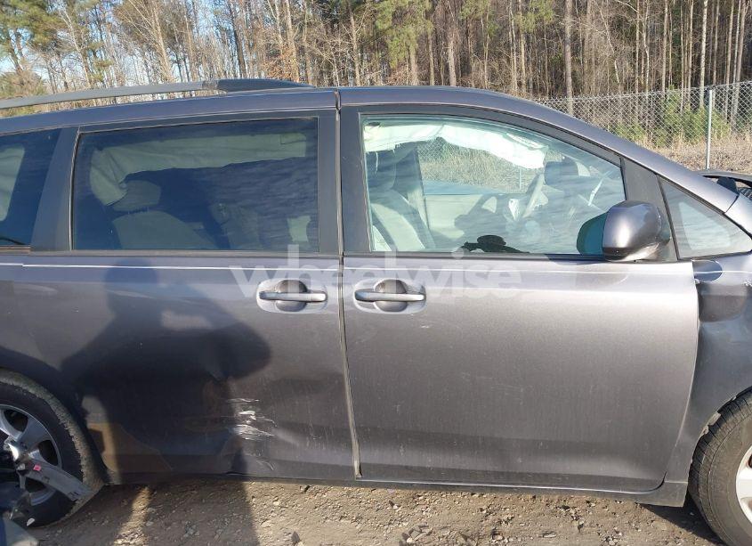 Photo 13 of 2014 Toyota Sienna LE V6 8 PASSENGER (VIN 5TDKK3DCXES488368)