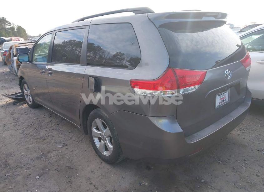 Photo 3 of 2014 Toyota Sienna LE V6 8 PASSENGER (VIN 5TDKK3DCXES488368)
