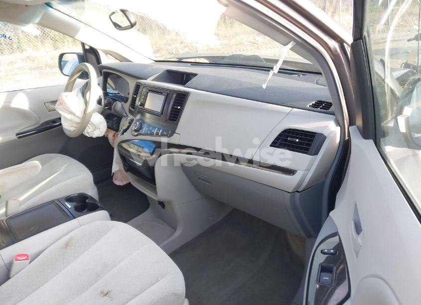 Photo 5 of 2014 Toyota Sienna LE V6 8 PASSENGER (VIN 5TDKK3DCXES488368)