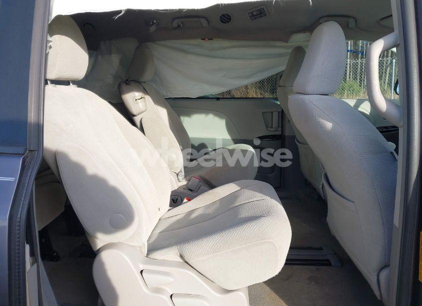 Photo 8 of 2014 Toyota Sienna LE V6 8 PASSENGER (VIN 5TDKK3DCXES488368)