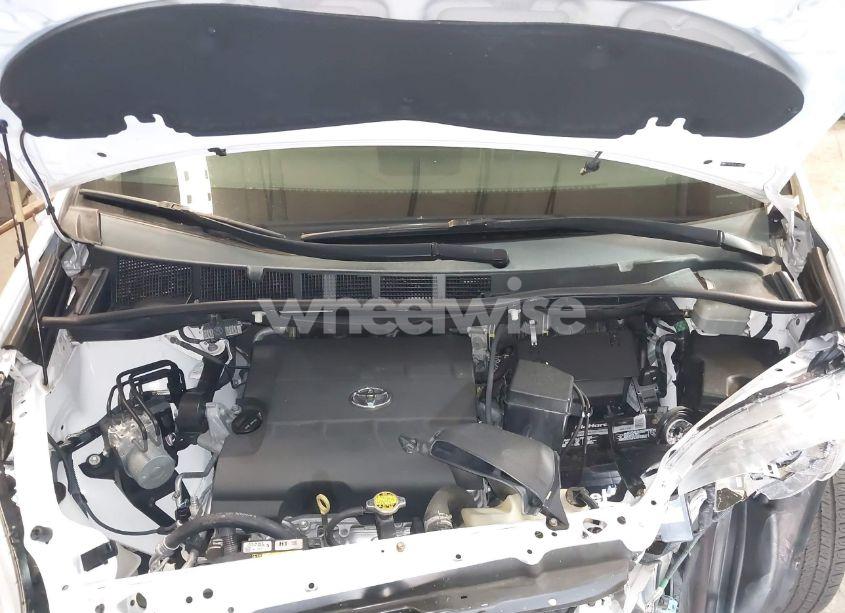 Photo 10 of 2014 Toyota Sienna LE V6 8 PASSENGER (VIN 5TDKK3DCXES499628)