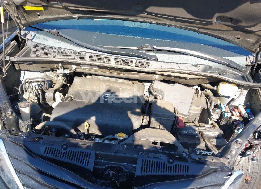 Photo 10 of 2014 Toyota Sienna LE V6 8 PASSENGER (VIN 5TDKK3DCXES504147)