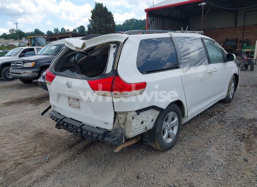 Photo 4 of 2014 Toyota Sienna LE V6 8 PASSENGER (VIN 5TDKK3DCXES512006)