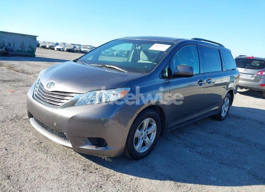Photo 2 of 2015 Toyota Sienna LE 8 PASSENGER (VIN 5TDKK3DCXFS544763)