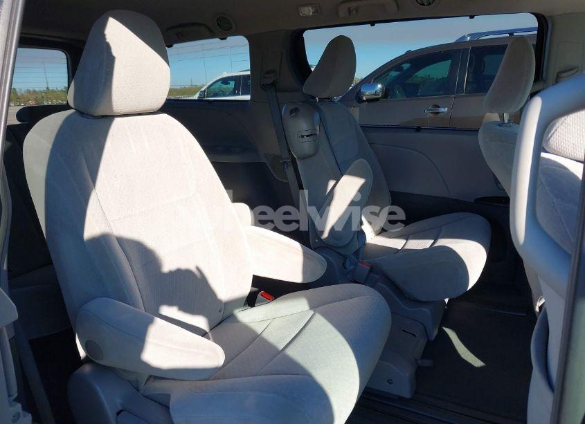 Photo 8 of 2015 Toyota Sienna LE 8 PASSENGER (VIN 5TDKK3DCXFS544763)