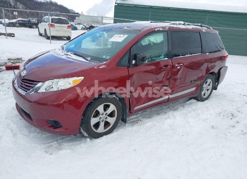 Photo 2 of 2015 Toyota Sienna LE 8 PASSENGER (VIN 5TDKK3DCXFS630137)