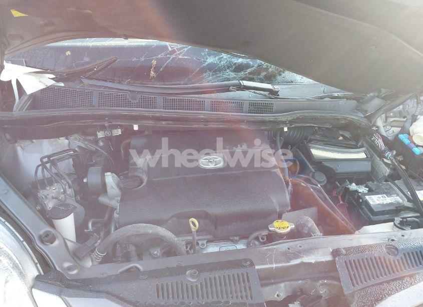 Photo 10 of 2015 Toyota Sienna LE 8 PASSENGER (VIN 5TDKK3DCXFS675224)