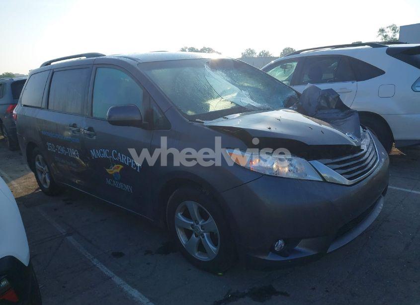 Photo 13 of 2015 Toyota Sienna LE 8 PASSENGER (VIN 5TDKK3DCXFS675224)