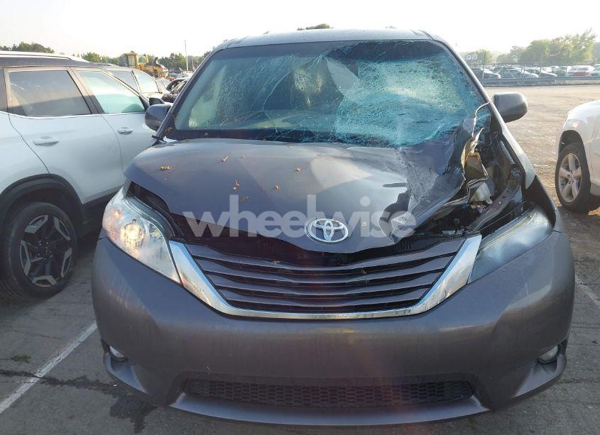Photo 17 of 2015 Toyota Sienna LE 8 PASSENGER (VIN 5TDKK3DCXFS675224)