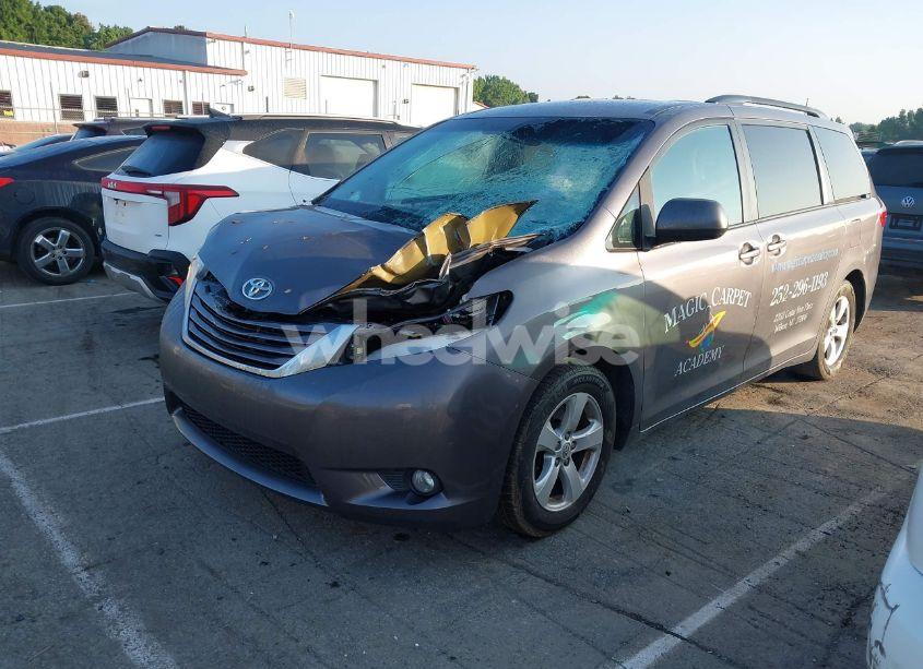 Photo 2 of 2015 Toyota Sienna LE 8 PASSENGER (VIN 5TDKK3DCXFS675224)