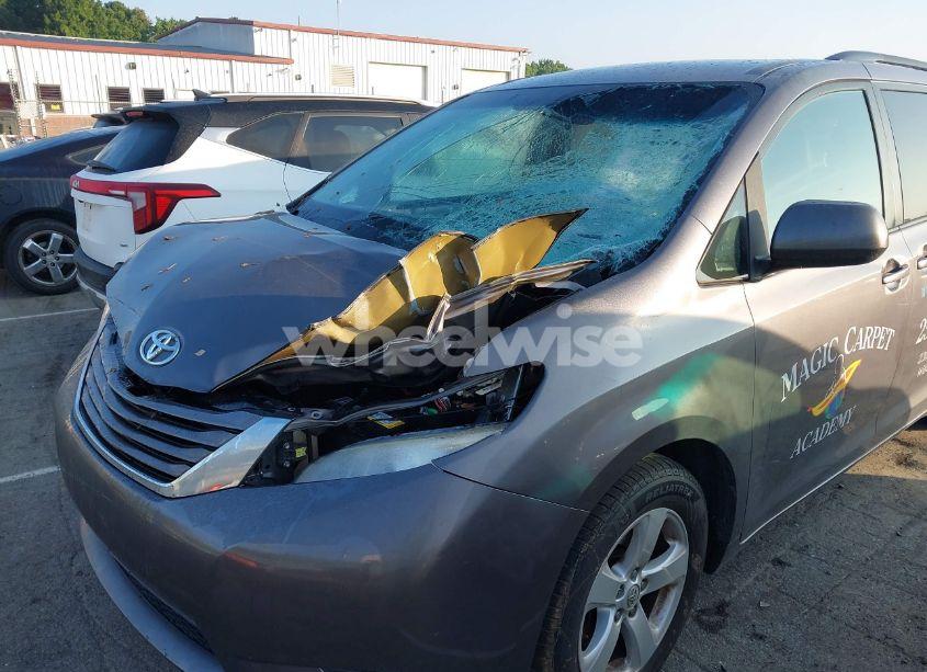 Photo 6 of 2015 Toyota Sienna LE 8 PASSENGER (VIN 5TDKK3DCXFS675224)