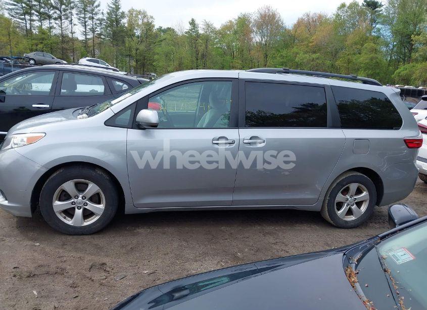 Photo 14 of 2016 Toyota Sienna LE 8 PASSENGER (VIN 5TDKK3DCXGS720356)