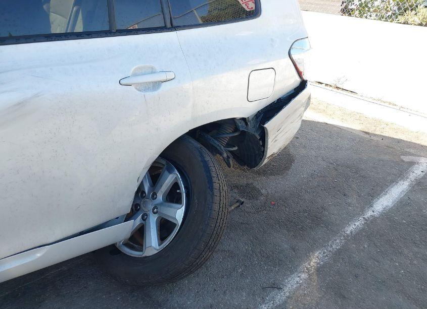 Photo 6 of 2010 Toyota Highlander SE V6 (VIN 5TDKK3EH0AS006284)