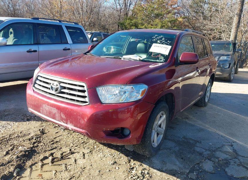 Photo 2 of 2010 Toyota Highlander SE V6 (VIN 5TDKK3EH0AS007001)