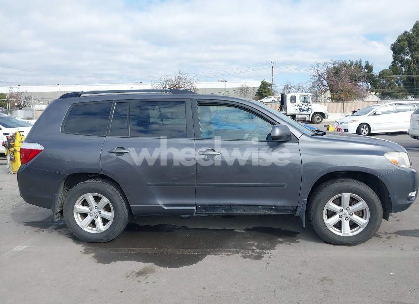 Photo 13 of 2010 Toyota Highlander SE V6 (VIN 5TDKK3EH1AS019108)