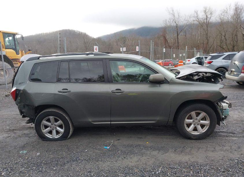 Photo 13 of 2010 Toyota Highlander SE V6 (VIN 5TDKK3EH2AS008196)