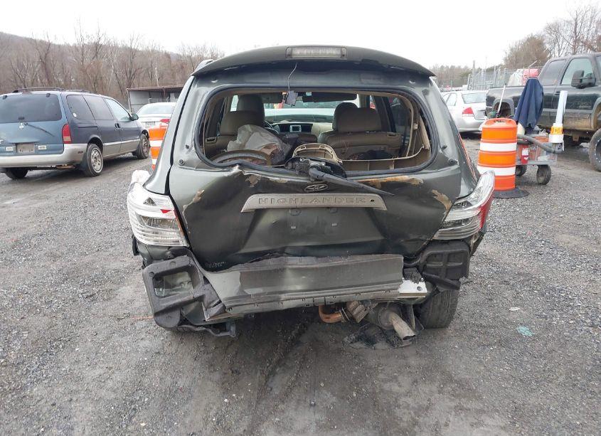 Photo 6 of 2010 Toyota Highlander SE V6 (VIN 5TDKK3EH2AS008196)