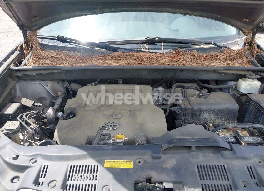 Photo 10 of 2010 Toyota Highlander SE V6 (VIN 5TDKK3EH4AS020253)