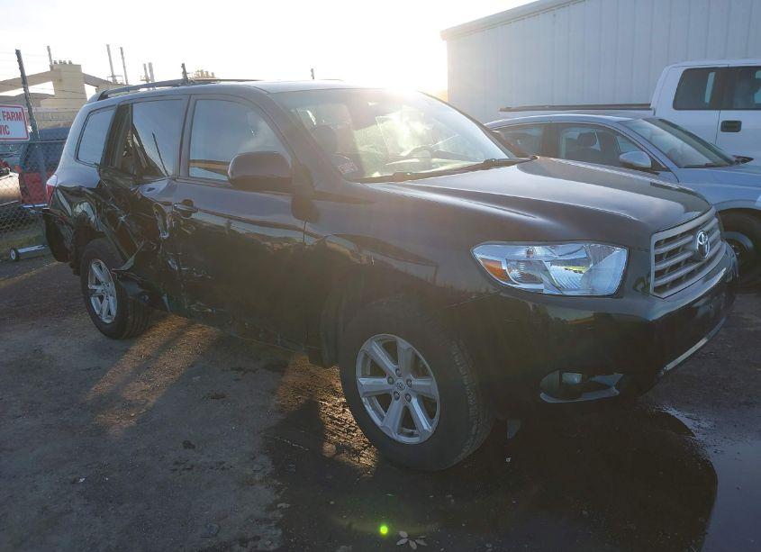 2010 Toyota Highlander SE (VIN 5TDKK3EH5AS021492) main photo