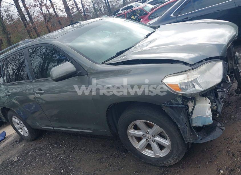 Photo 13 of 2010 Toyota Highlander SE V6 (VIN 5TDKK3EH6AS020948)