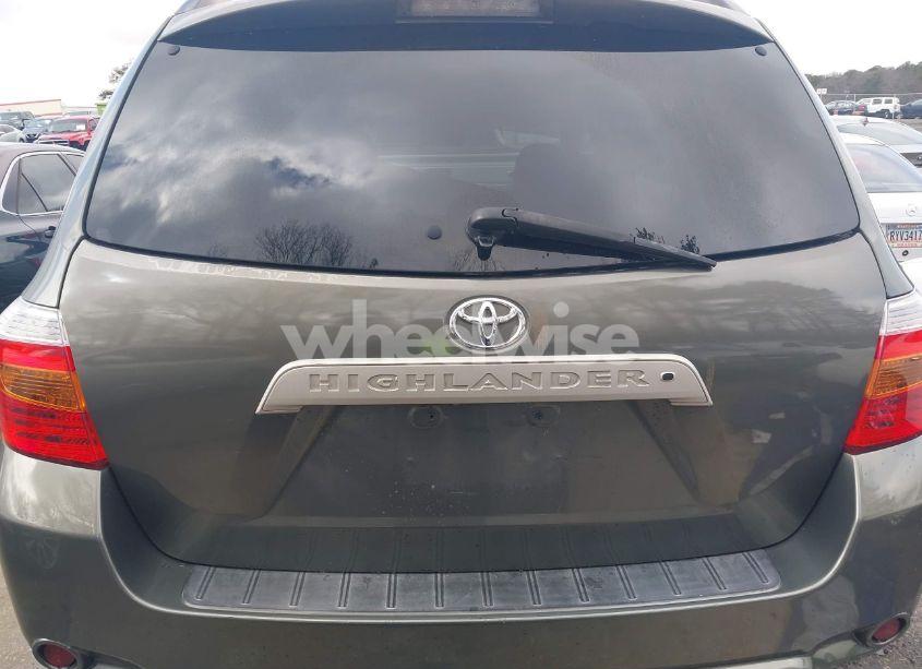 Photo 16 of 2010 Toyota Highlander SE V6 (VIN 5TDKK3EH6AS020948)