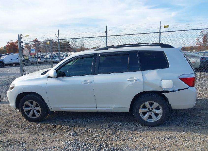Photo 14 of 2010 Toyota Highlander SE V6 (VIN 5TDKK3EH7AS008808)