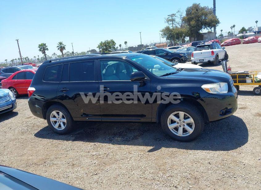 Photo 14 of 2010 Toyota Highlander SE V6 (VIN 5TDKK3EH9AS022516)