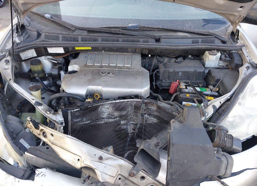 Photo 10 of 2010 Toyota Sienna CE (VIN 5TDKK4CC0AS305013)