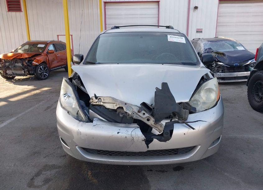 Photo 12 of 2010 Toyota Sienna CE (VIN 5TDKK4CC0AS305013)
