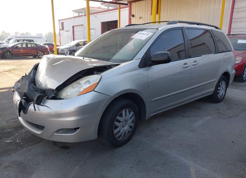 Photo 2 of 2010 Toyota Sienna CE (VIN 5TDKK4CC0AS305013)