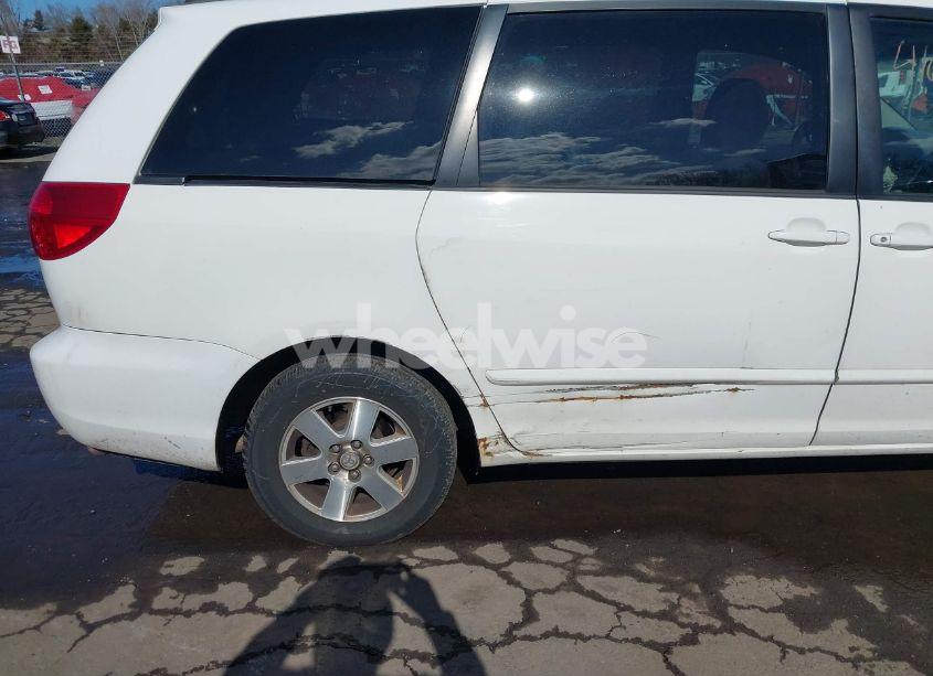 Photo 6 of 2010 Toyota Sienna LE (VIN 5TDKK4CC0AS329537)