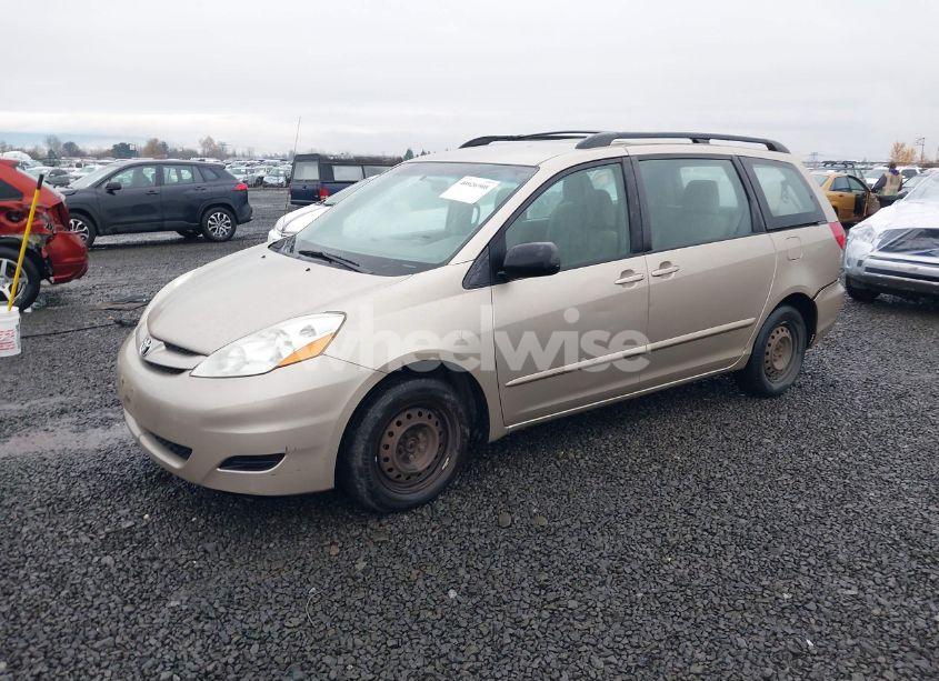 Photo 2 of 2010 Toyota Sienna CE (VIN 5TDKK4CC0AS336374)