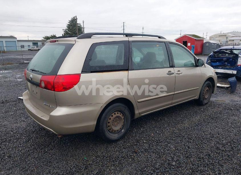 Photo 4 of 2010 Toyota Sienna CE (VIN 5TDKK4CC0AS336374)