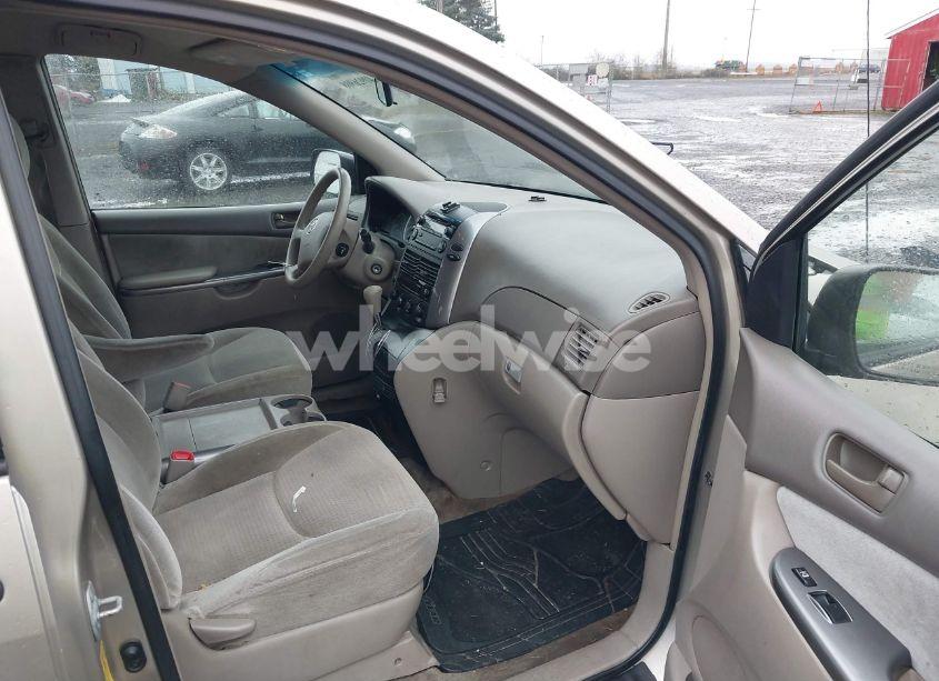 Photo 5 of 2010 Toyota Sienna CE (VIN 5TDKK4CC0AS336374)