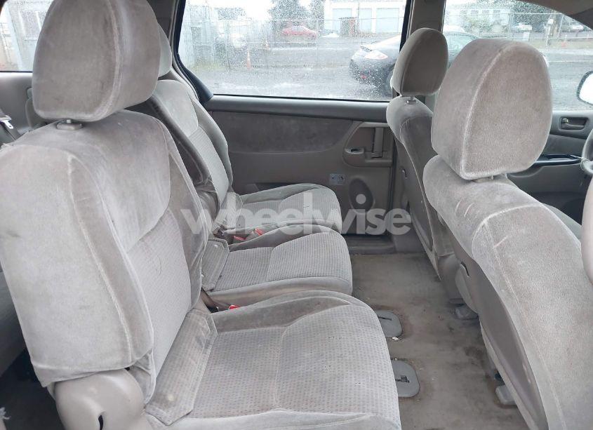 Photo 8 of 2010 Toyota Sienna CE (VIN 5TDKK4CC0AS336374)