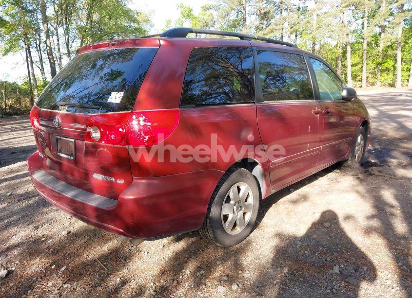 Photo 4 of 2010 Toyota Sienna LE (VIN 5TDKK4CC1AS299173)