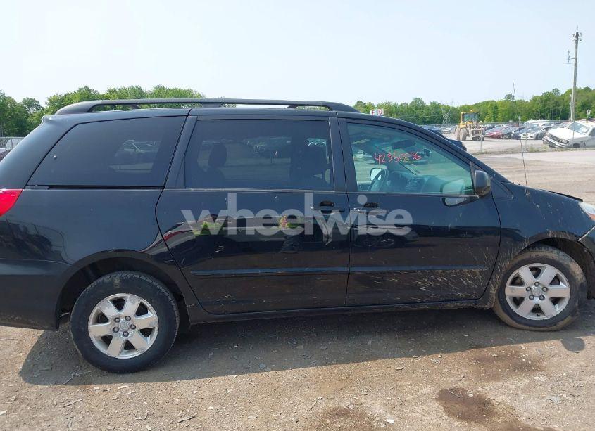 Photo 13 of 2010 Toyota Sienna CE/LE (VIN 5TDKK4CC2AS327997)